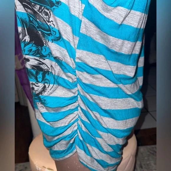 ⭐️3/$15 ⭐️ Julie's Closet Turquoise and Gray striped Floral Tank - Picture 5 of 8